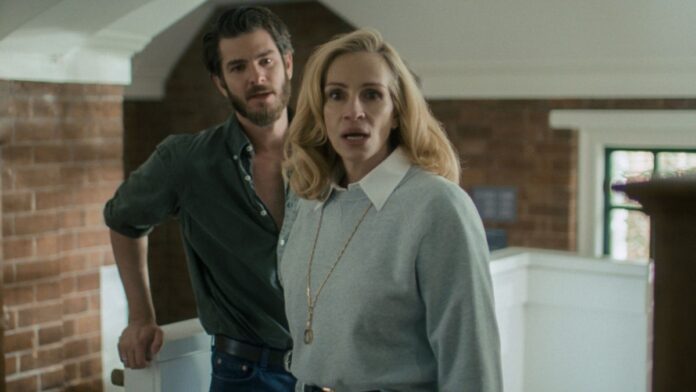 Andrew-Garfield-Julia-Roberts-After-The-Hunt-Prime-Video Andrew Garfield y Julia Roberts en una escena de After the Hunt, el thriller de Luca Guadagnino que se estrena en Prime Video.